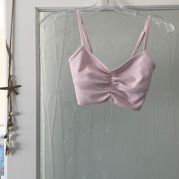 l*space Tops - L*Space NWOTS Active Bra! Kick Butt or Kick Back in this Cute Lt Pink Top 🌸
